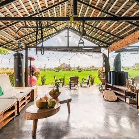 Big Brother Surf Inn Canggu  Luaran gambar