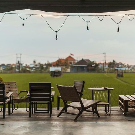 Big Brother Surf Inn Canggu  Luaran gambar
