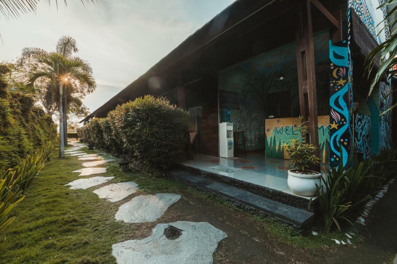 Big Brother Surf Inn Canggu  Luaran gambar